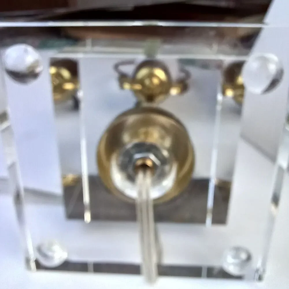 Victoria Hagan Perfect Pieces Rare Modernist Cubed Glass Table Lamp Shade